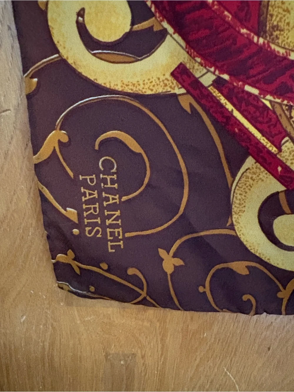 fashion CHANEL Brown and Gold Sunflower Baroque Floral Silk Scarf 34x34